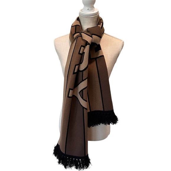 Burberry Cashmere Jacquard Logo Scarf - Picture 5 of 6